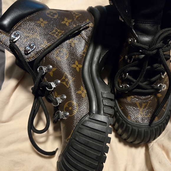 Louis Vuitton Ruby Ranger - Monogram - Picture 8 of 14